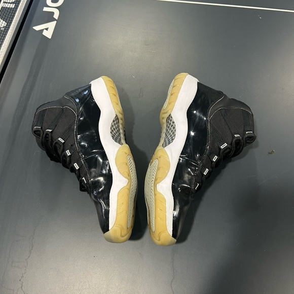 Jordan 11 jubilee - Picture 2 of 8